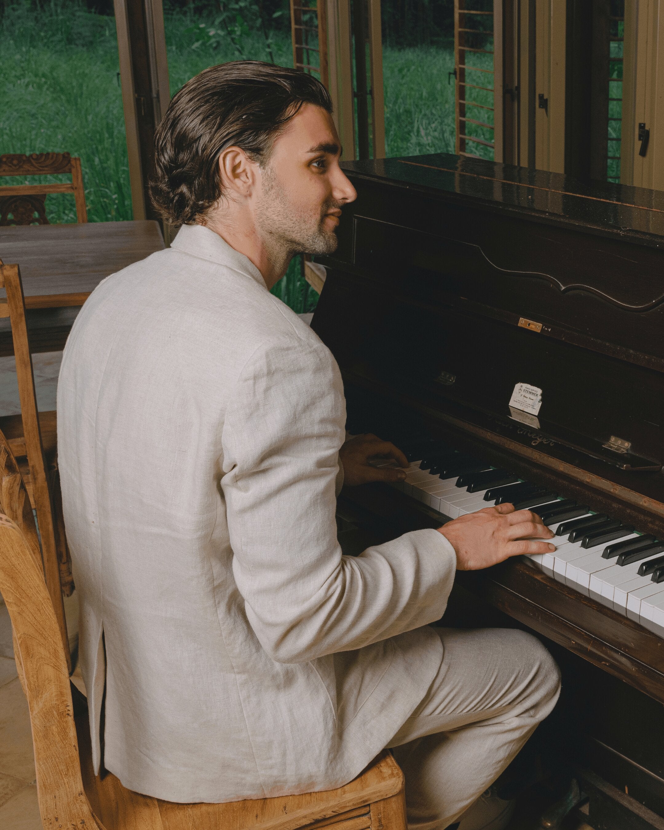 Single Breasted Linen Blazer